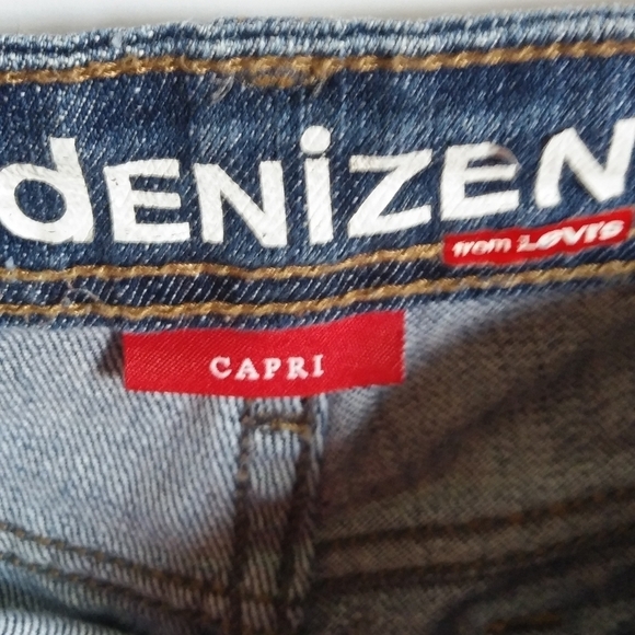 Levis denizen capris size 8 - Picture 5 of 5